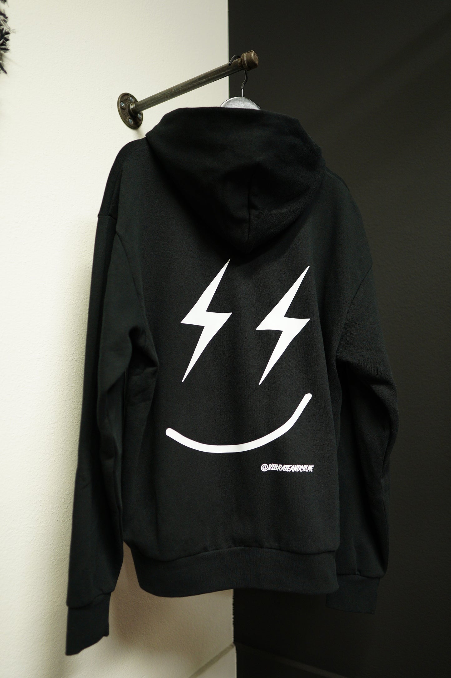 Classic Smile Hoodie Black